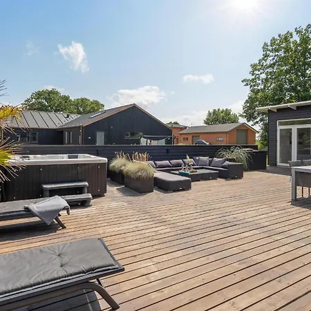 Stunning In With Sauna