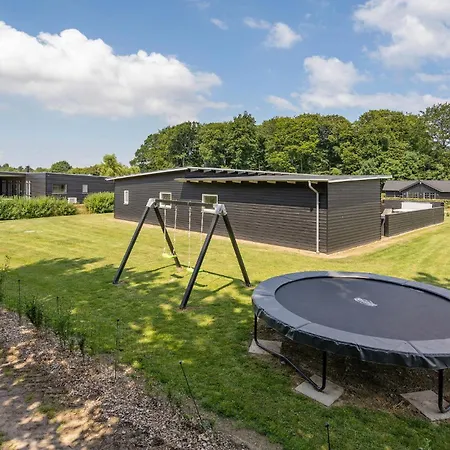 בית נופש Stunning In With Sauna *